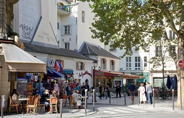 Bed and Breakfast New Modern Saint Germain Latin Quarter París Francia