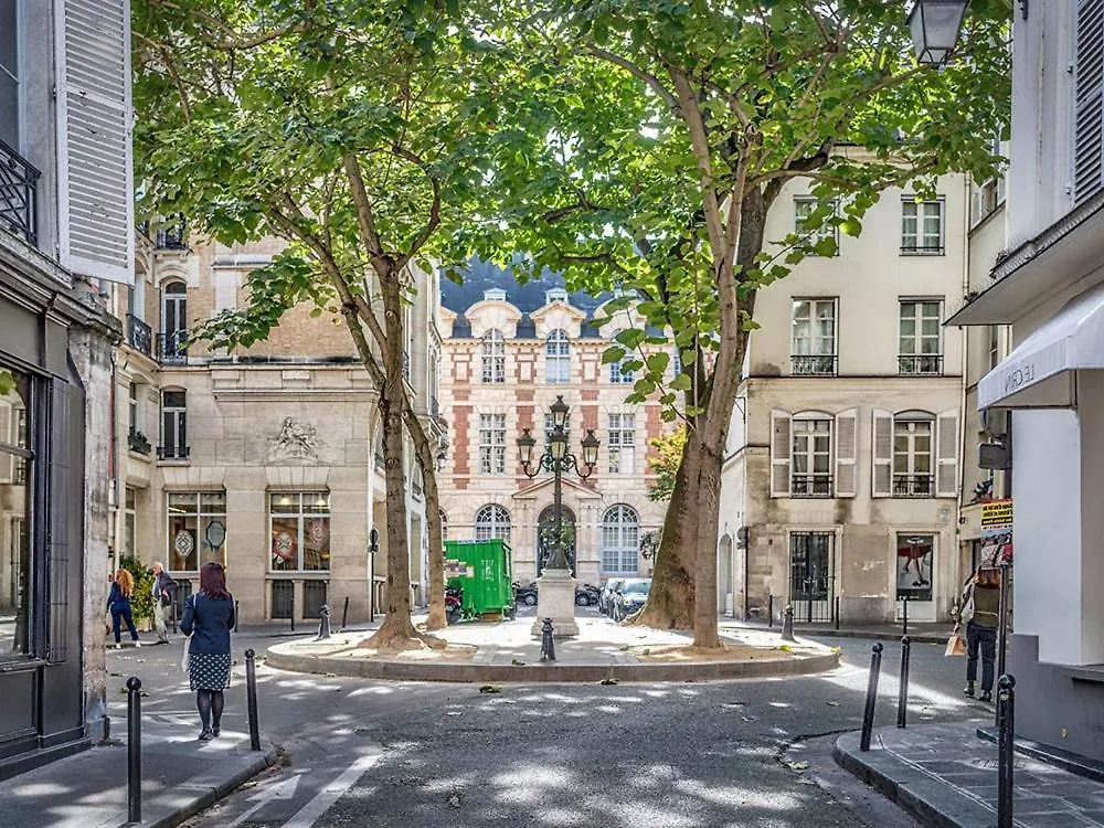 Bed and Breakfast New Modern Saint Germain Latin Quarter París